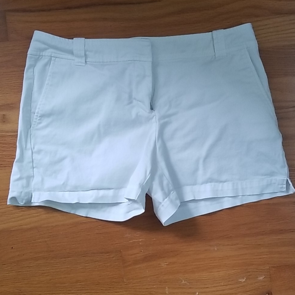 Size 6 New York & Company White Shorts